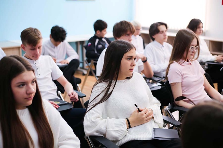 О профессии строителя из первых уст узнали школьники Тынды