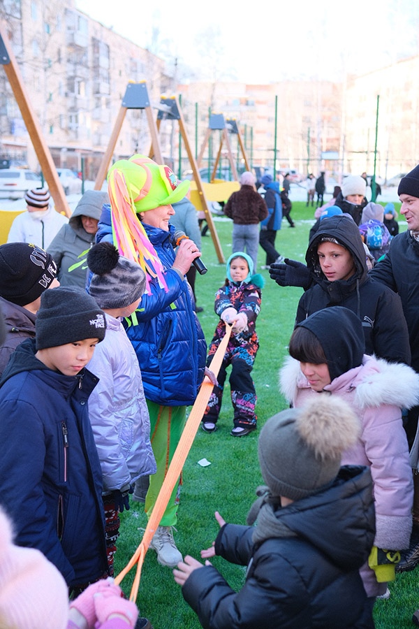 Дети на новой площадке